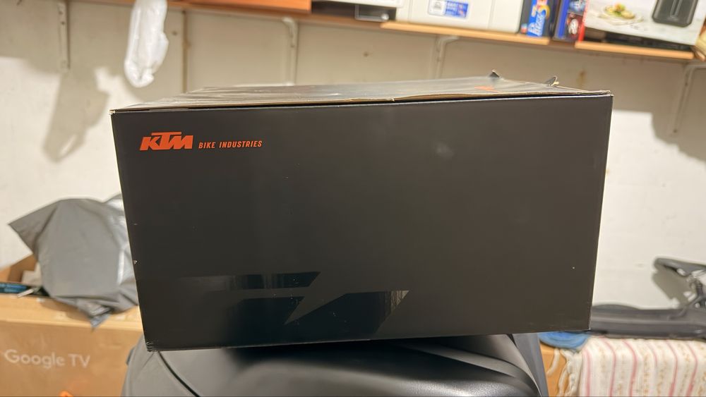 Capacete de ciclismo KTM