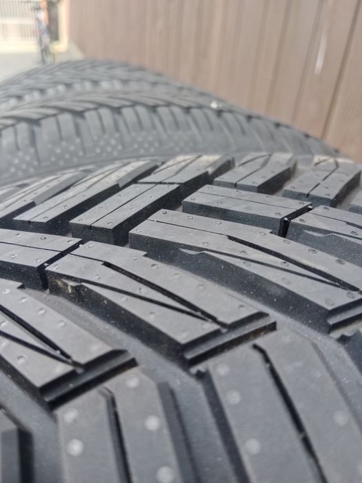 Nowe opony 215/65 R17 Falken
