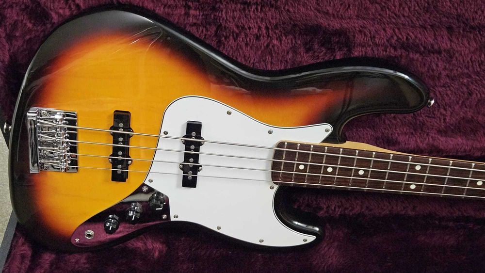 Baixo Fender Jazz Bass Standard, México
