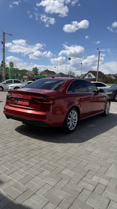 Audi Ауді A4 В8 FL S-line 2014р 2,0 бенз 8АКПП ОБСЛУГОВАНА