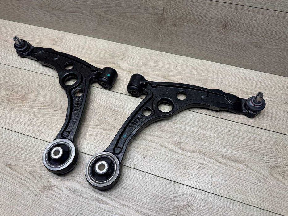 Важіль Ричаг підвіски Fiat 500e Фіат Фиат Електричний Ричаги Рычаг