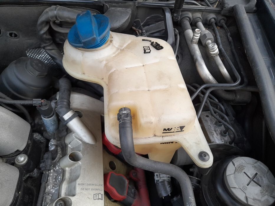 Reservatório / depósito da água / líquido de refrigeração AUDI A6 (4F2