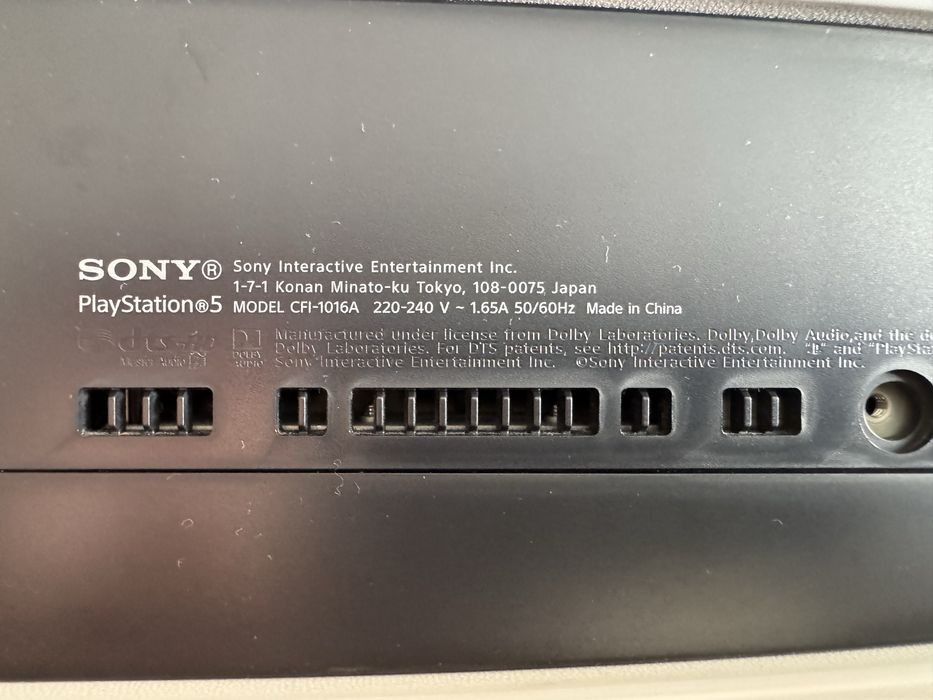 PlayStation 5 PS5 + 2 Pady + 6 gier