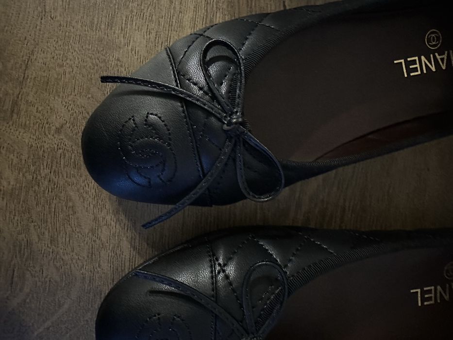Балетки в стилі Chanel чорні