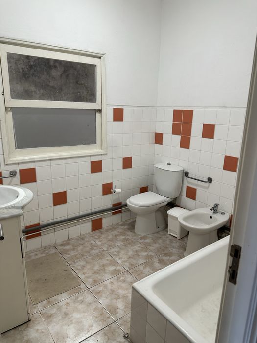 Arrendam se quartos para estudantes