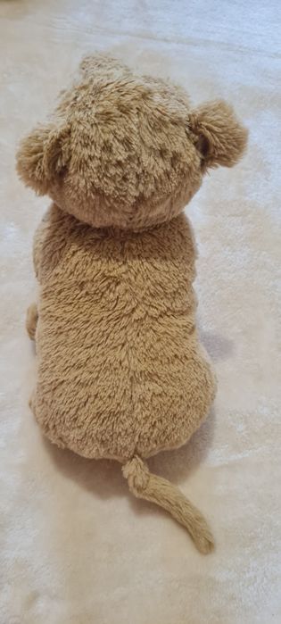 Vários peluches pequenos