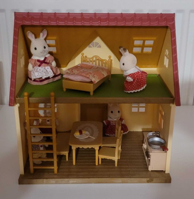 Sylvanian Families Cosy Cottage Starter Home
