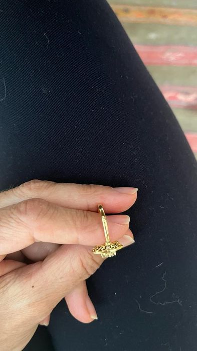 Anel ouro 19 kl, com 15 brilhantes grandes e 2 pequenos