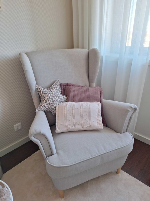 Poltrona Ikea Strandmon Bege como nova