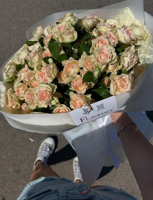 Замовлення букету троянд 51, 101, 201, 301 шт за оптовими цінами