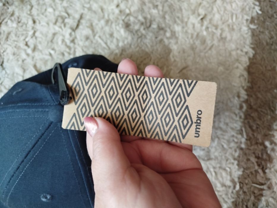 Czapka męska z daszkiem Umbro Nowa