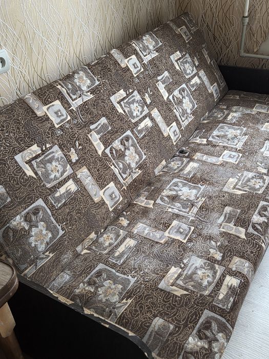 Віддам безкоштовно диван 160×120