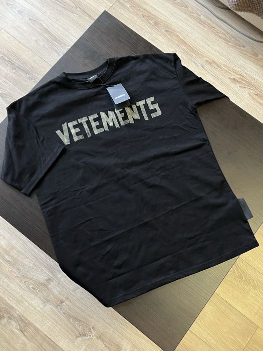 Футболка Vetements