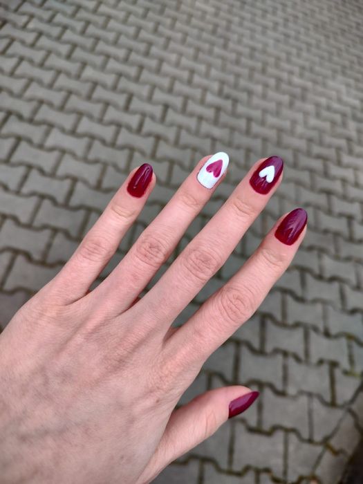 Manicure hybrydowy – stylizacja na naturalnej płytce