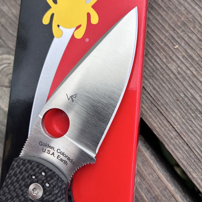 Spyderco Native 5 Fluted Carbon Fiber S90V