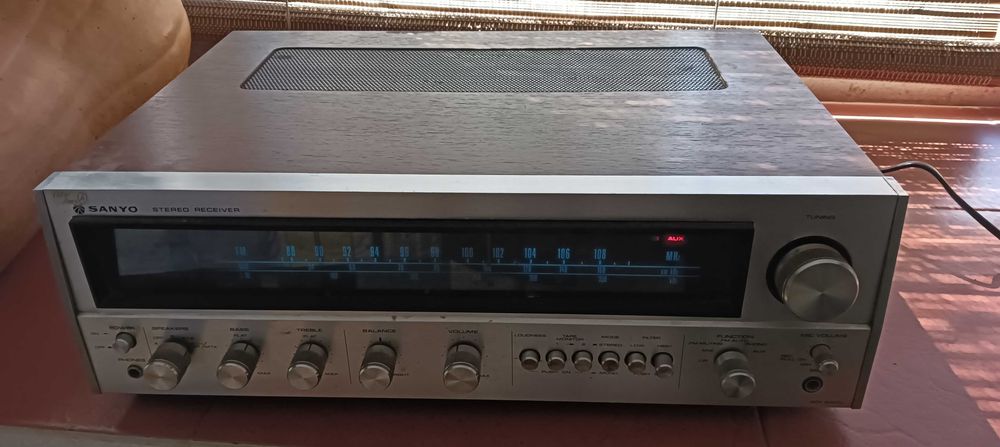 Gira-discos Sanyo TP 625, aparelhagem Sanyo dcx 4000L