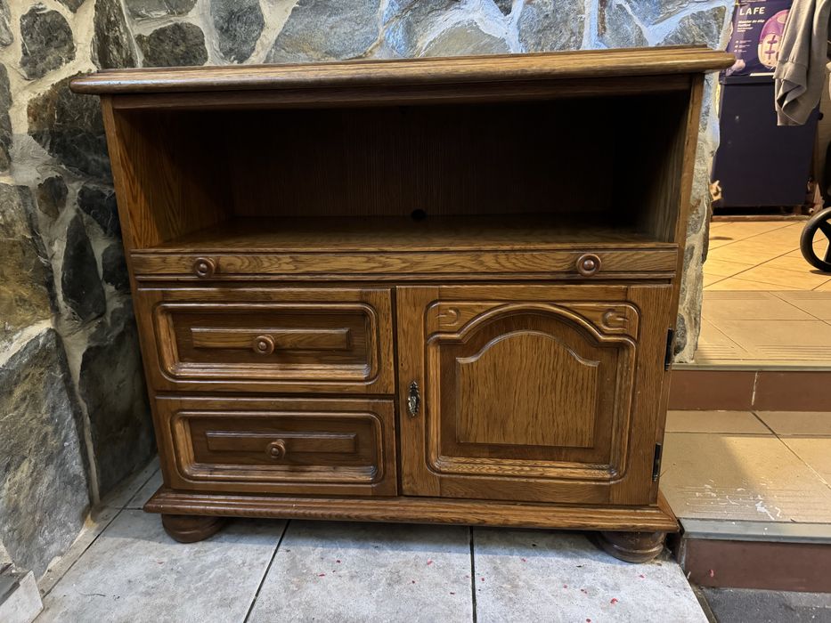 Dębowa szafka RTV / komoda vintage – solidne drewno, 90×80×40 cm