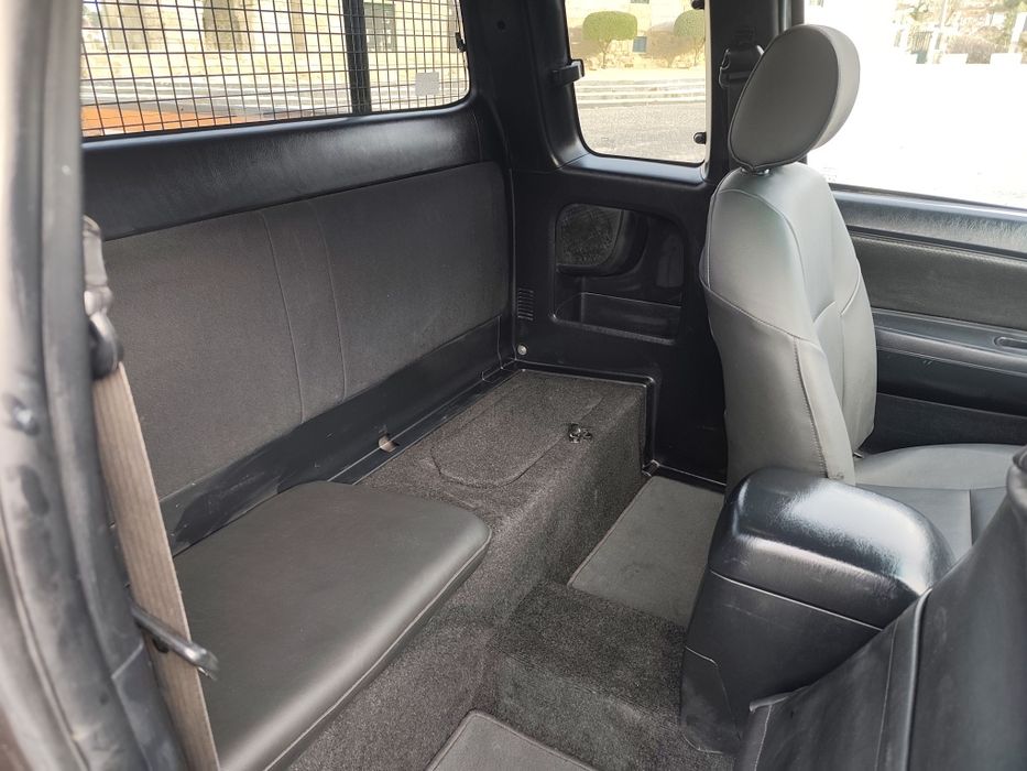 Toyota Hilux 2.5D4D 4x4 King Cab 3 Lugares Nacional