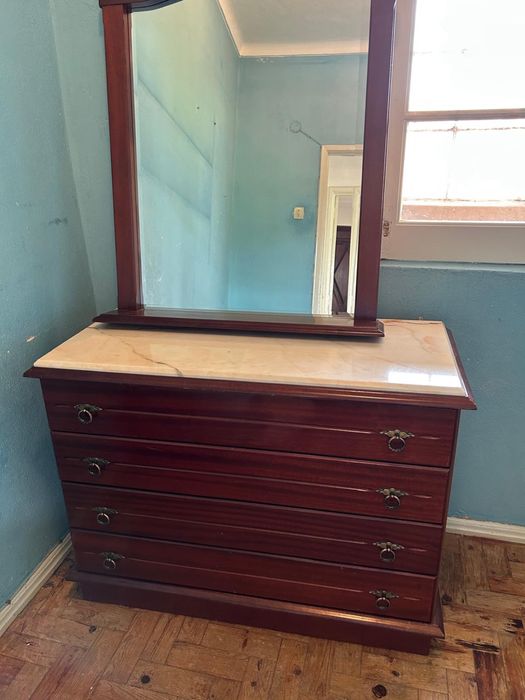 Movel Comoda Em Madeira Bom Estado