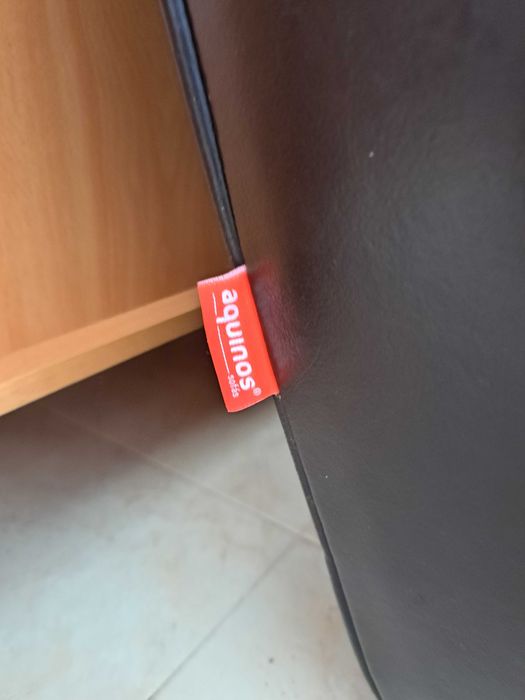 Sofá cama e 2 individuais, em pele sintética, vintage