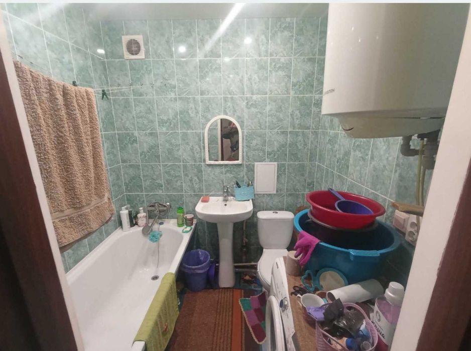 Продається 1 кімнатна квартира в с. Стасі