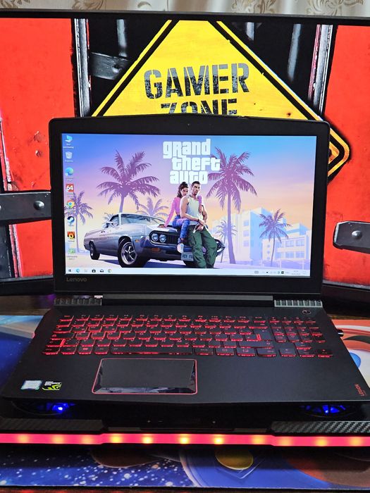 Ігровий ноутбук Lenovo Legion Y520 / GTX 1050 4GB  /  i5 + SSD