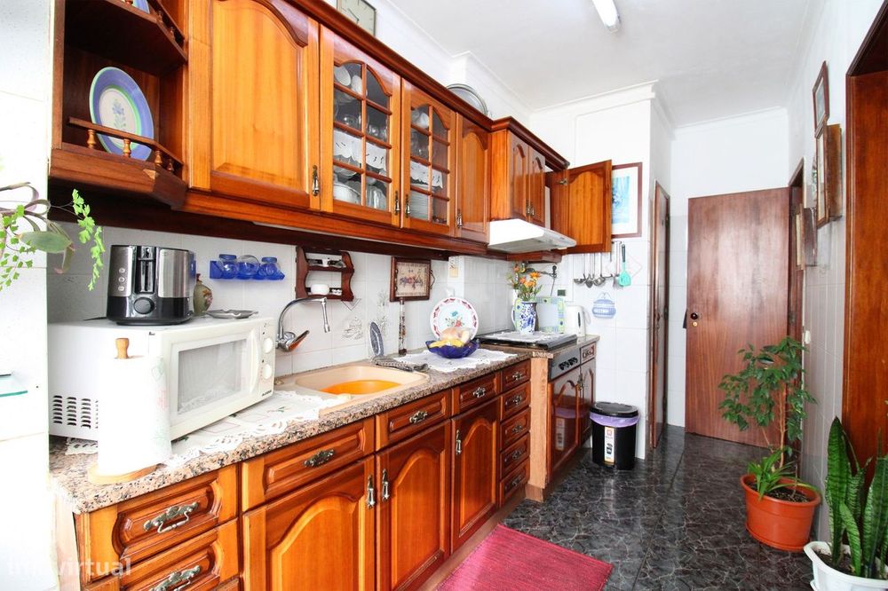Apartamento T2, com elevador - Seixal
