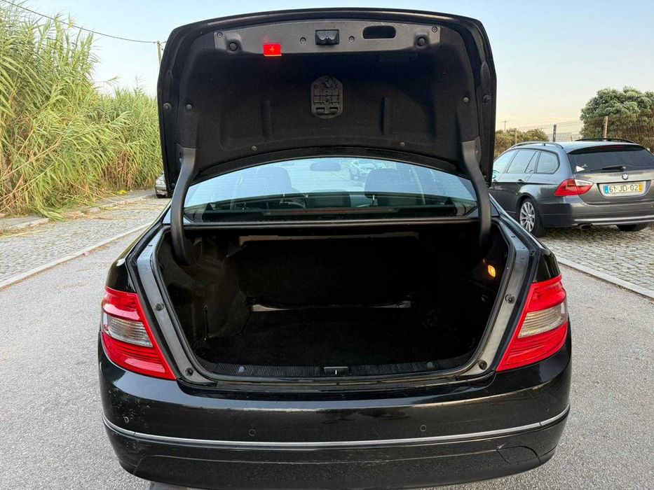 Mercedes-Benz C220 CDI Avantgarde (W204) Nacional