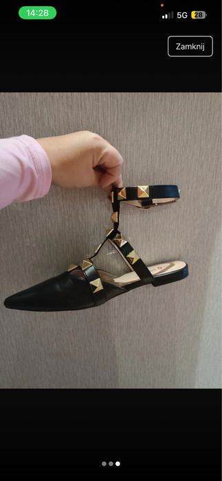 Eleganckie baleriny z ćwiekami
