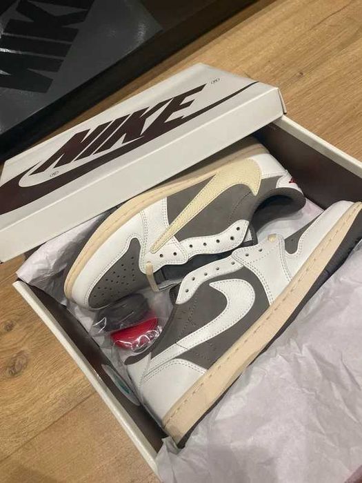 Jordan 1 Retro Low OG SP Travis Scott Reverse Mocha R.39