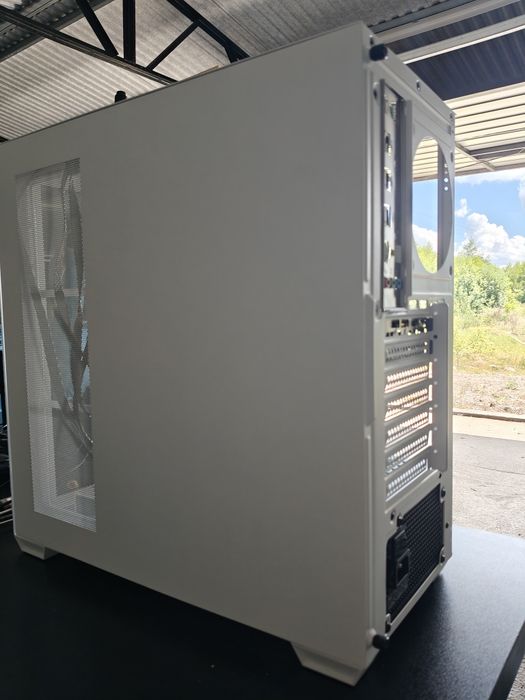 Biały komputer gamingowy. Nowy . GTX 1660