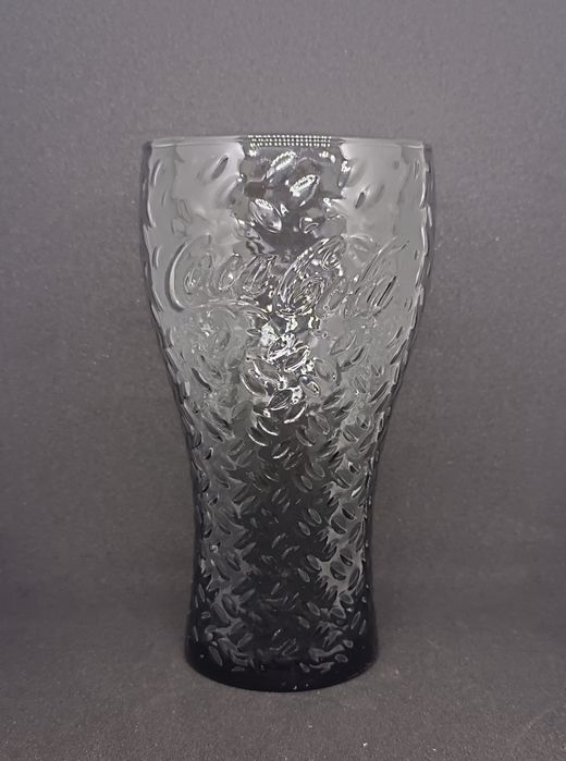 93# Kolekcjonerska szklanka Coca Cola - czarna/dymna.