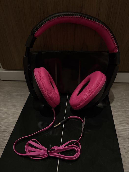 Auriculares “GRUNDIG”