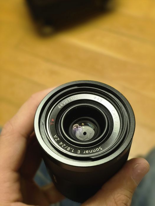 Об'єктив sony e  24mm 1.8
