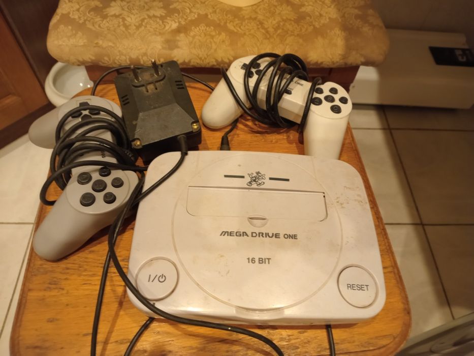 Игровая приставка Sega Mega Drive