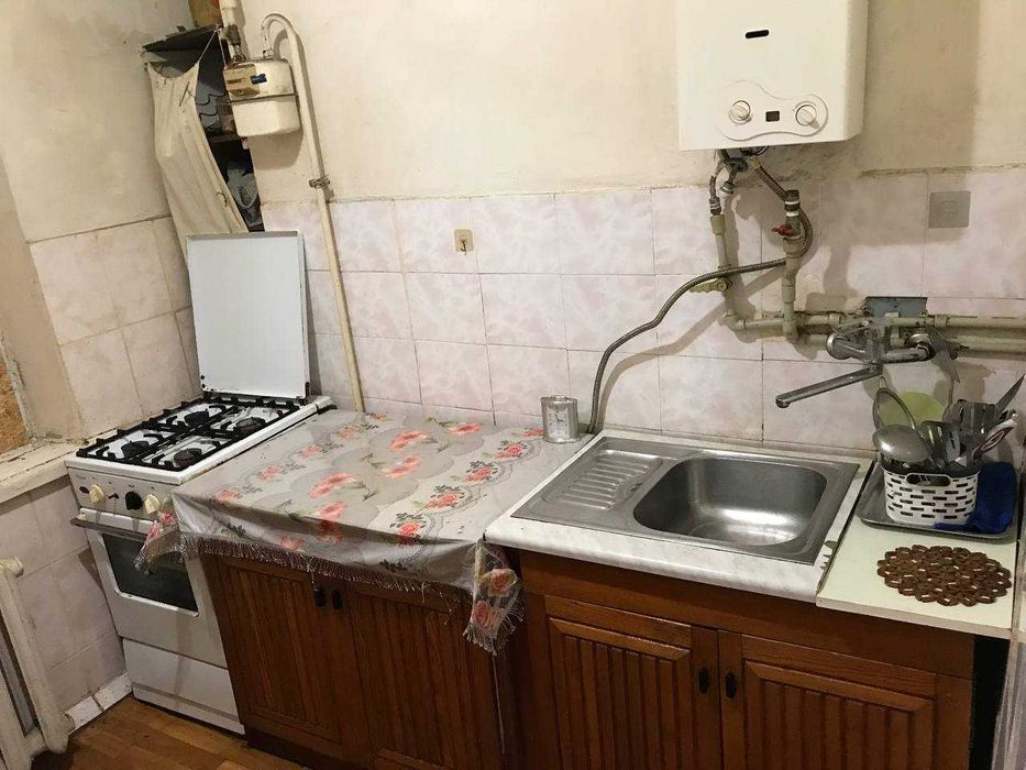 Сдам двухкомнатную квартиру на первом этаже в старом городе