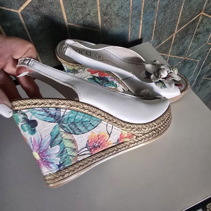 Sandały na koturnie Lasocki Nowe 35