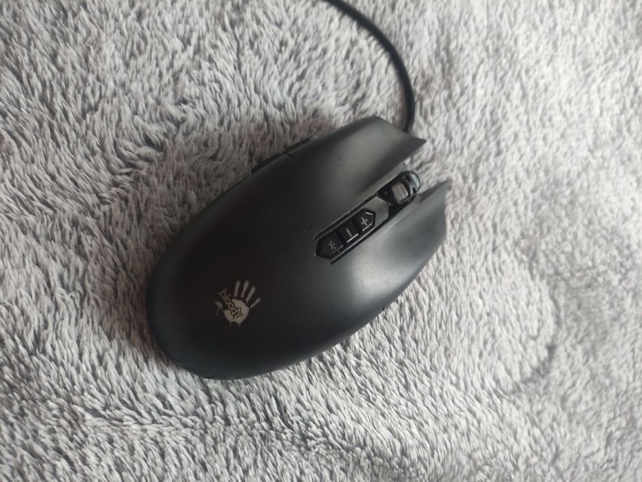 Компьютерная мышка bloody в хорошем состоянии