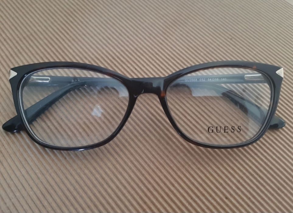 Nowe oprawki guess