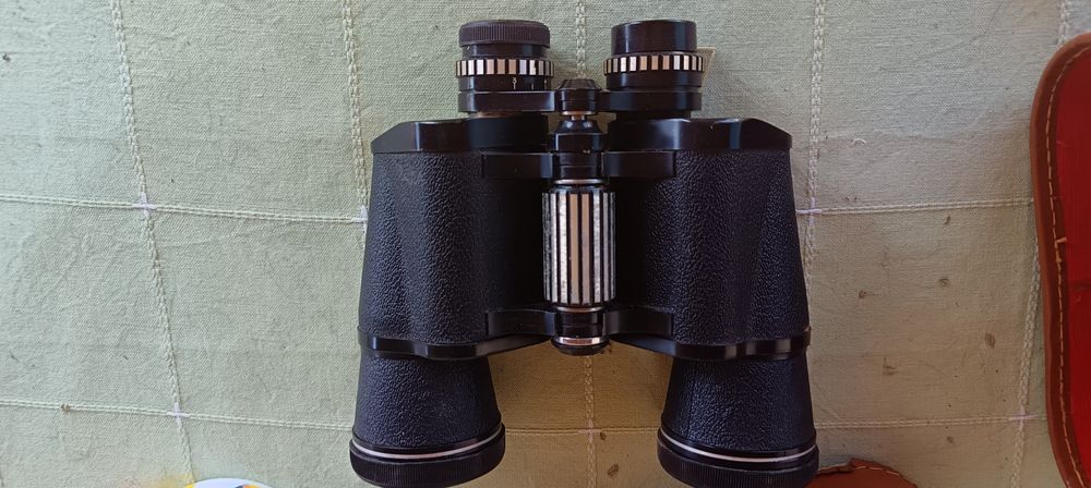 Binóculos Regent 10x50