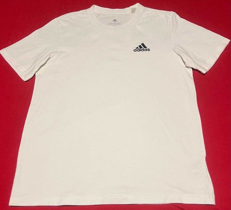 Adidas футболка оригинал хлопок S в идеале