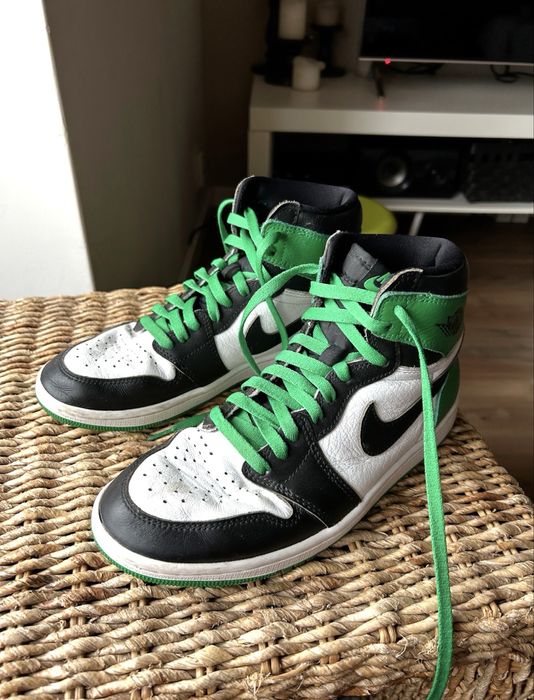 Nike Air Jordan 1 Retro High OG "Lucky Green" sneakers