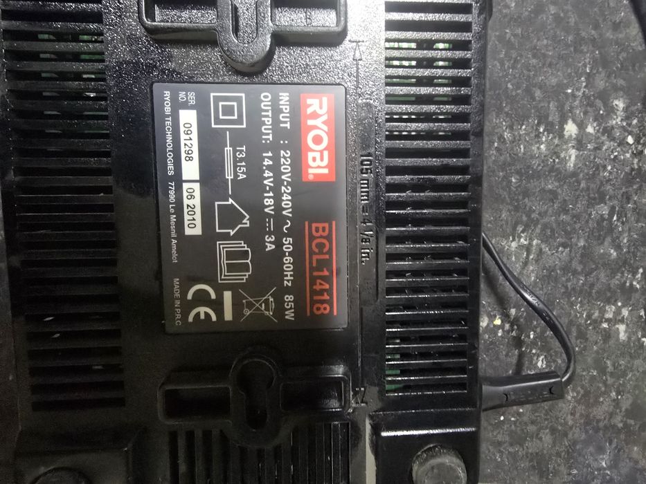 Ładowarka Ryobi 18V