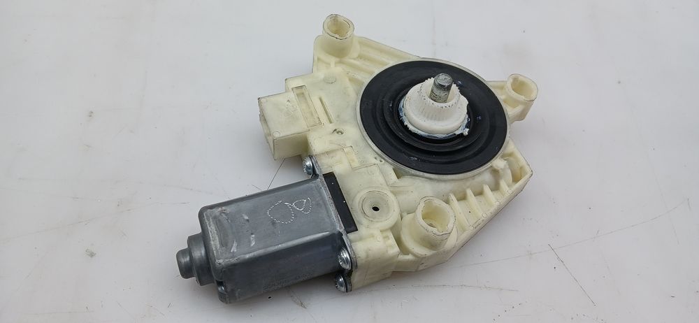 Motor vidro frente direito MERCEDES-BENZ Classe C (W205)
