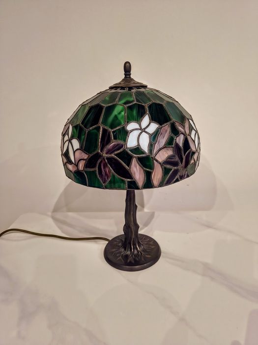 Tiffany lampy witrażowe stołowe nocne