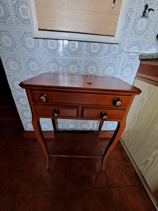 Entry table with two drawers