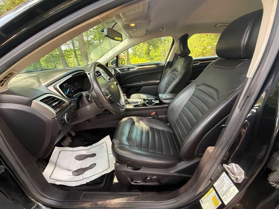 Ford Fusion SE      2015