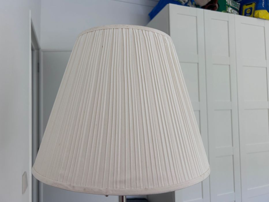 Candeeiro de pé do IKEA