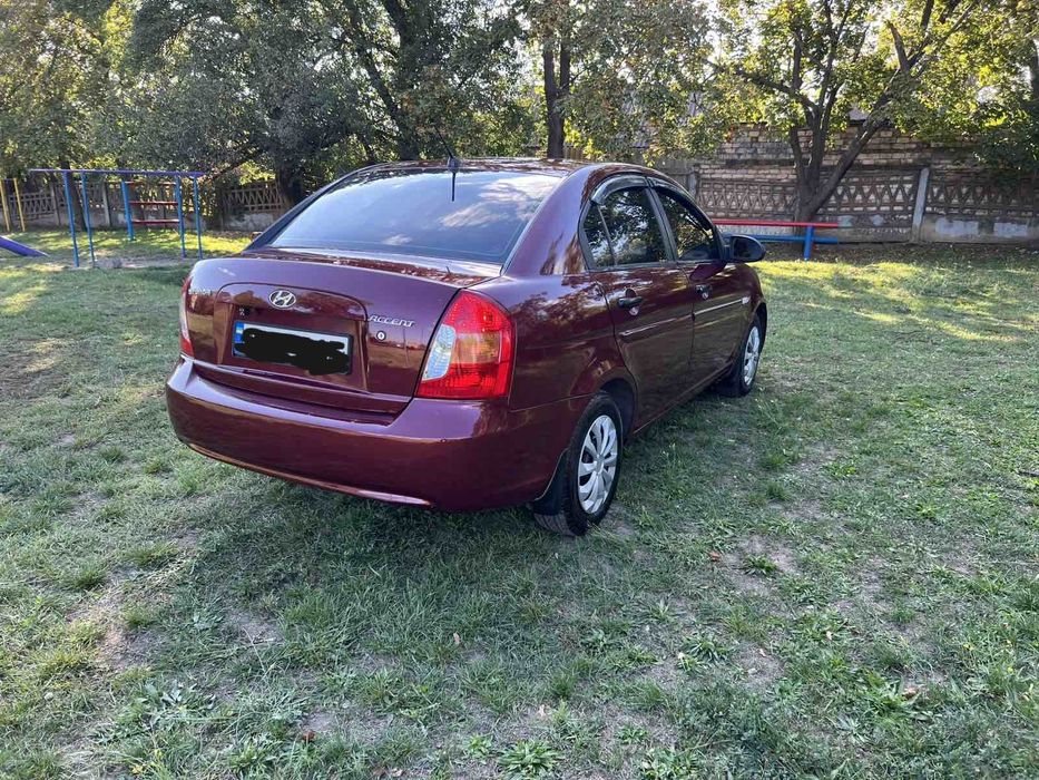 Продам HYUNDAI ACCENT газ-бензин. 2007год. Возможен обмен.