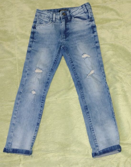 Spodnie jeansowe Reserved